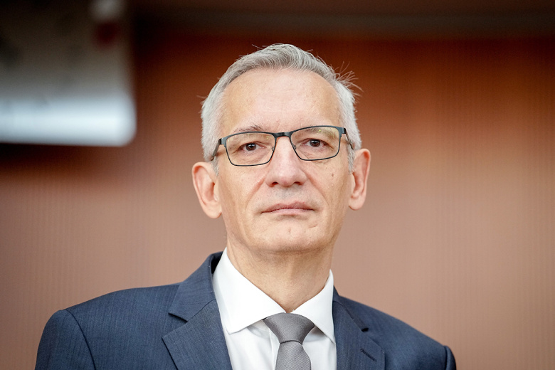 Мартин Егер