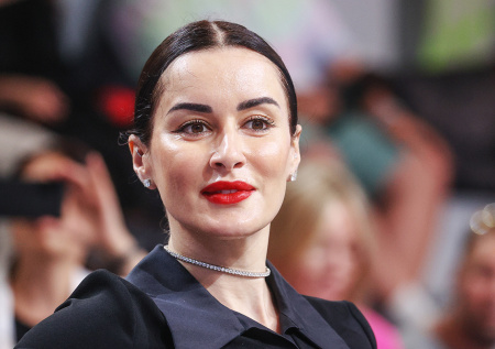 Канделаки отказалась вырезать Долину из новогоднего шоу