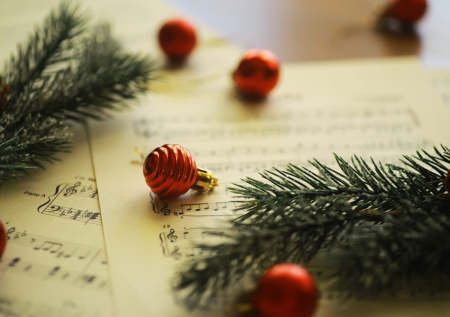 В Британии «отменяют» главную рождественскую песню из-за расистских мотивов