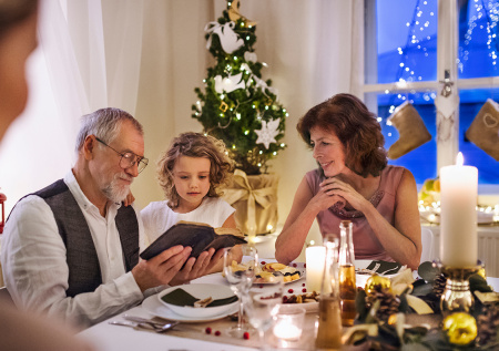 Какой сегодня день? Праздники и памятные даты 24 декабря 2025 года