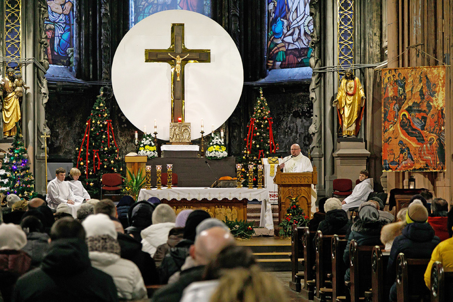 Рождественская месса в римско-католической церкви Святого Николая в Киеве