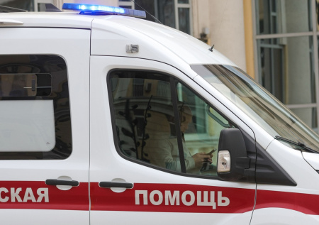 Двери троллейбуса зажали голову ребенка