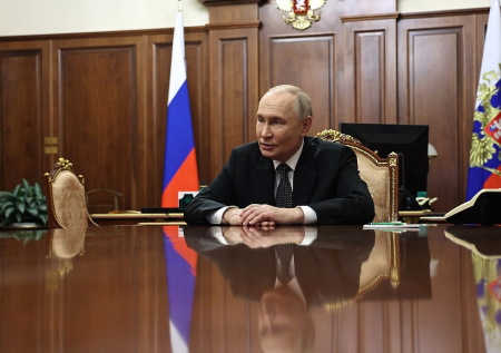 Путин назвал работу Госдумы в осеннюю сессию боевой и результативной