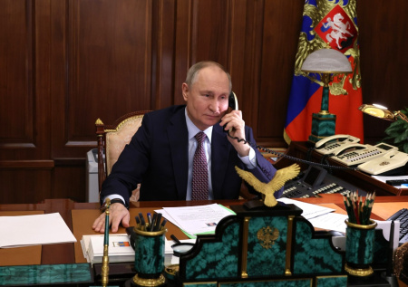 Стало известно, что обсудили Путин и Алиев в ходе телефонного разговора