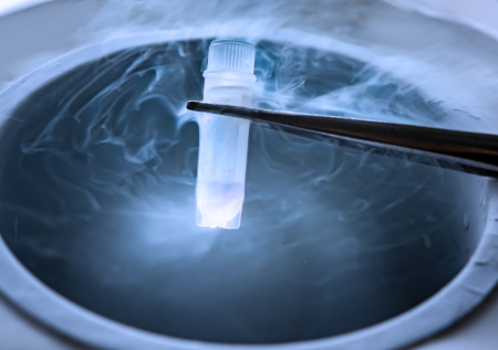 Стало известно, что грозит напоившему гостя жидким азотом повару в Москве