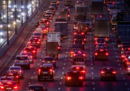 В Москве выпустили предупреждение о вечерних пробках
