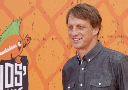 Легенда скейтбординга получил камео в «Щелкунчике»