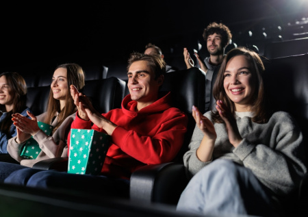 Какой сегодня день? Праздники и памятные даты 28 декабря 2025 года