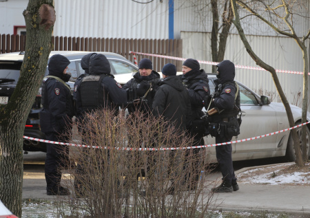 СК показал работу следователей и криминалистов на месте взрыва в Москве