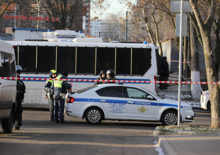 Место гибели генерала Сарварова превратилось в стихийный мемориал