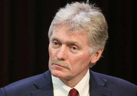 «Мы вас проинформируем»: Песков о контактах Путина и Макрона