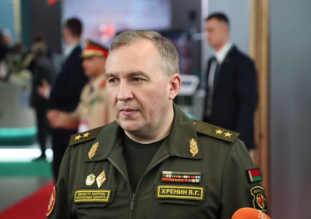 Лукашенко заслушал доклад об «Орешнике»