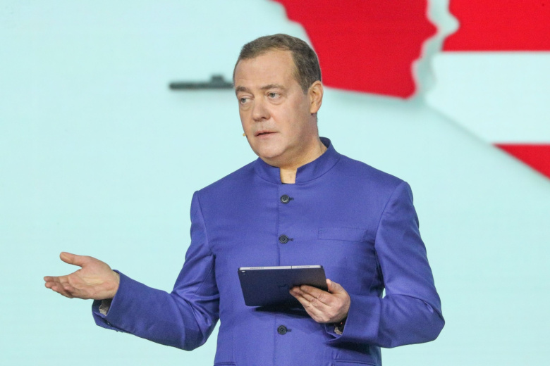 Дмитрий Медведев