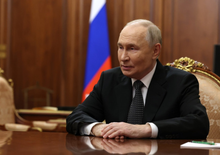 Владимир Путин поздравил Ильхама Алиева с днем рождения