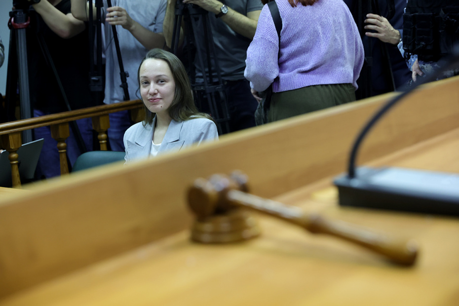 Адвокат певицы Ларисы Долиной Мария Пухова на рассмотрении иска о выселении Долиной из квартиры в Московском городском суде