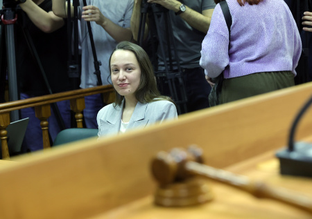 Раскрыто, планирует ли Долина обжаловать решение суда о передаче квартиры