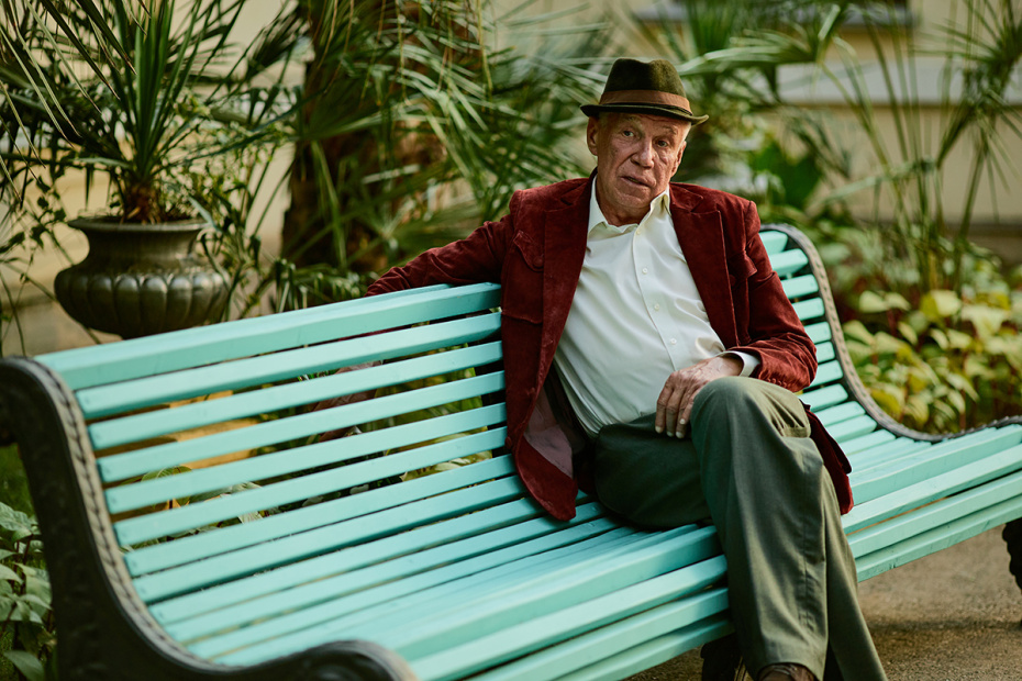 Сергей Гармаш  Гармаш воплотил образ мрачного сотрудника дендропарка по имени Геннадий (прототип — крокодил Гена из книг Успенского)