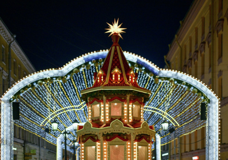 Беглов высказался о бюджете на новогодние украшения Петербурга