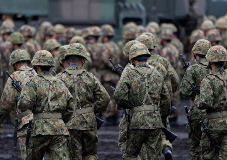 Китай призвал бороться с возрождением в Японии опасной идеологии