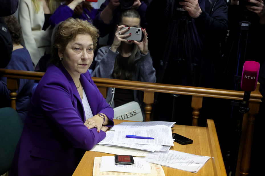 Адвокат покупательницы квартиры певицы Ларисы Долиной Полины Лурье Светлана Свириденко на рассмотрении иска о выселении Долиной из квартиры в Московском городском суде