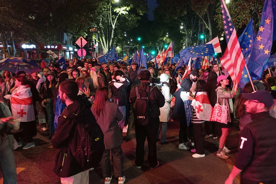 Акция протеста в связи с возможной отменой безвизового режима с ЕС в Тбилиси, сентябрь 2025 года