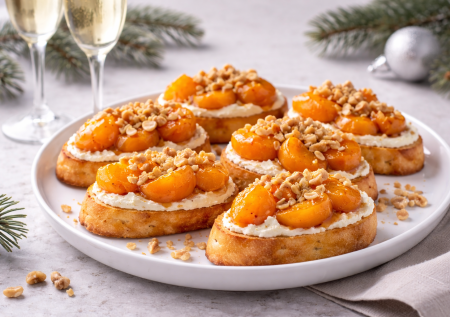 Новогодняя закуска под шампанское: брускетты с хурмой — обалденная вкуснота из 4 ингредиентов