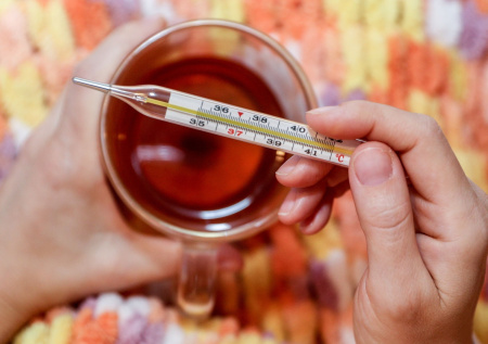 Терапевт оценил опасность гонконгского гриппа для слуха