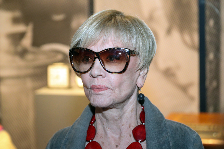 Вера Алентова