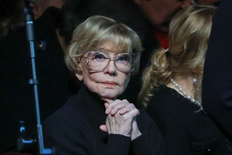 Вера Алентова