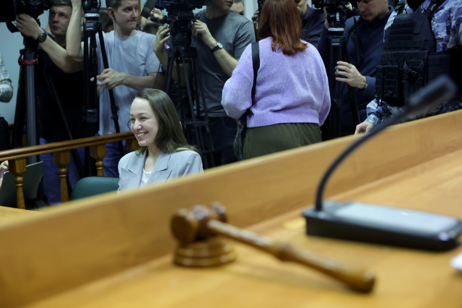 Адвокат певицы Ларисы Долиной Мария Пухова на рассмотрении иска о выселении Долиной из квартиры в Московском городском суде