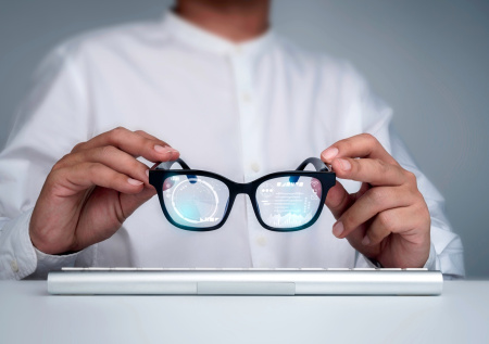 Умные очки, гибкие смартфоны: какие гаджеты нас точно удивят в 2026 году