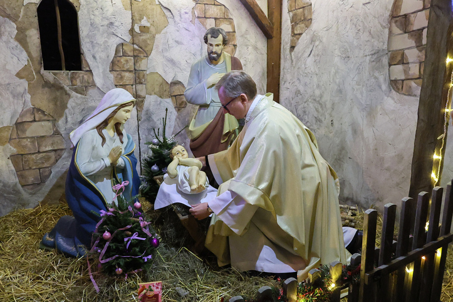 Ночная месса в честь праздника Рождества Христова в крупнейшем в России римско-католическом соборе Непорочного зачатия Пресвятой Девы Марии в Москве