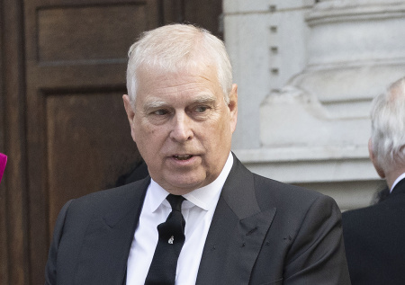 Британия запросит у ФБР данные о секс-преступлениях бывшего принца Эндрю