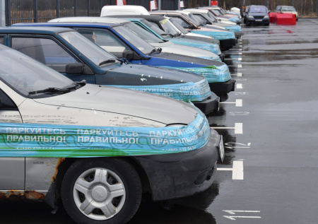 Утильсбор, штрафстоянки, детское кресло: изменения для водителей в 2026-м