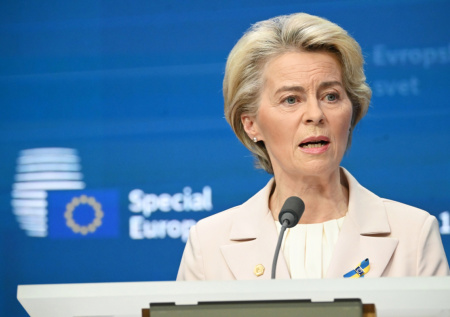 Стало известно, кто еще присоединится к созвону Трампа и Зеленского