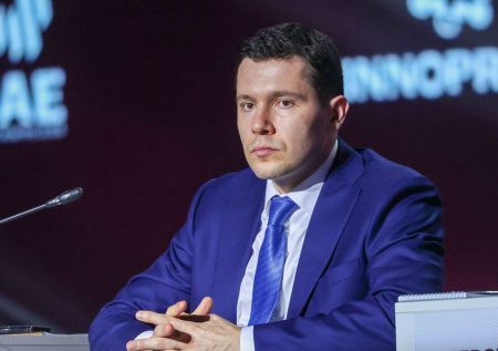 Алиханов озвучил сроки запуска в серию нового российского самолета