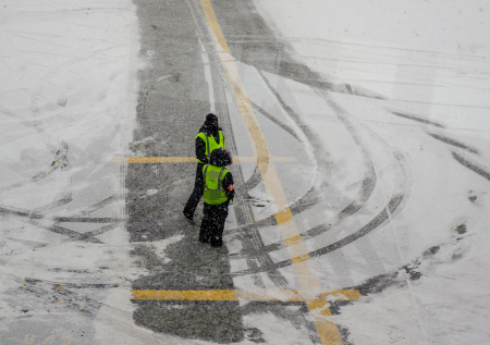 В США отменили и задержали более 10 тыс. авиарейсов