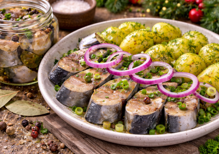 Быстрый посол скумбрии и сельди кусочками — солим 30-го, подаём 31-го с картошечкой