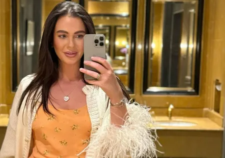 Ковальчук требует 5 млн рублей от сексолога за «Волшебный пендель»