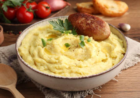 Котлеты «Школьные»: мягкие и сочные — классический столовский рецепт, который всегда получается