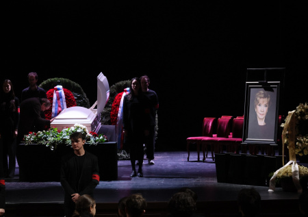 В Москве началось прощание с Верой Алентовой