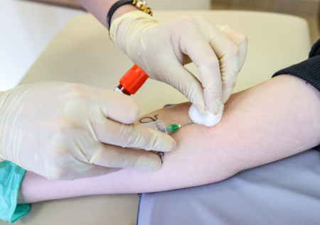 Кровь на сахар: можно ли курить, чистить зубы. Что нельзя. Ликбез от врача