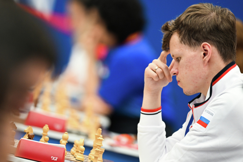 Владислав Артемьев