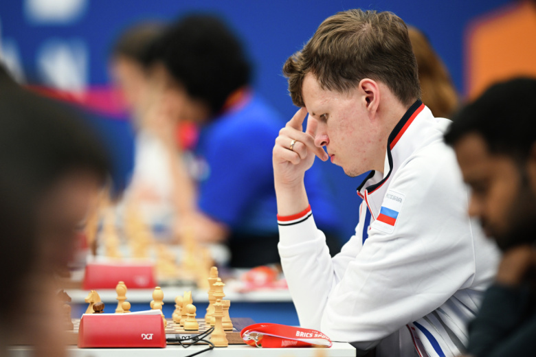 Владислав Артемьев