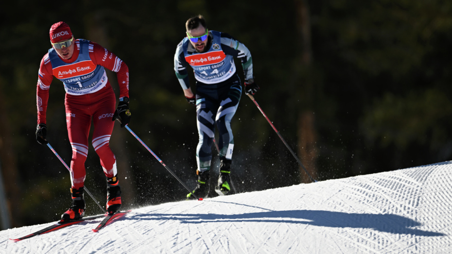 Александр Большунов и Сергей Устюгов на чемпионате России по лыжным гонкам в Тюмени