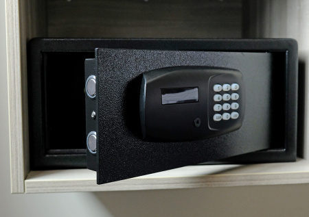 Ученики взломали школьный сейф с помощью мела