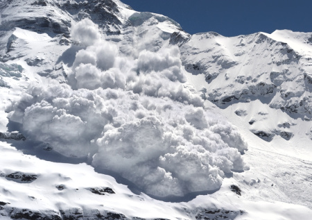 В российском регионе объявили о высокой угрозе схода лавин