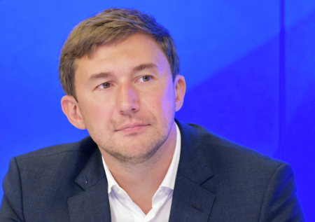 Карякин поздравил шахматистку Горячкину с победой на ЧМ по рапиду