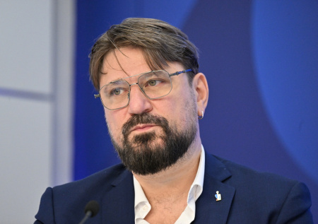 Развод с молодой женой, абьюз, любовь к Украине: как живет Виктор Логинов