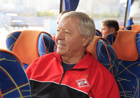 «Должен работать россиянин»: Гладилин выступил против испанца в «Спартаке»